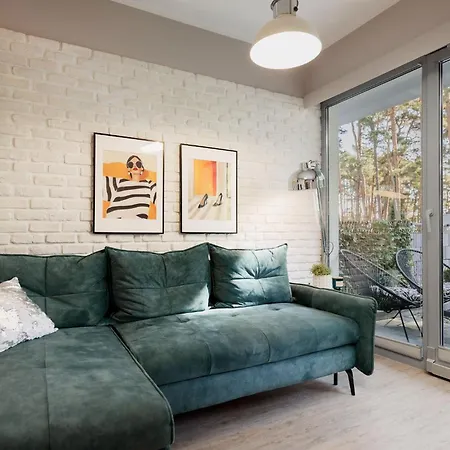 アパート Baltic 4you 2 ポビエロボ